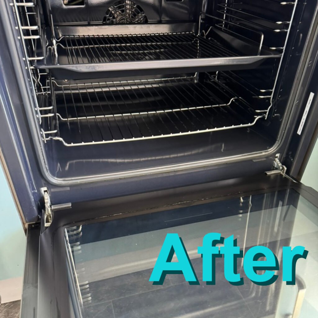 An oven that looks so clean it looks like new